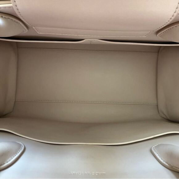 Christian Dior medium Diorever handle bag Authentic Retail 3950$ - Picture 9 of 16